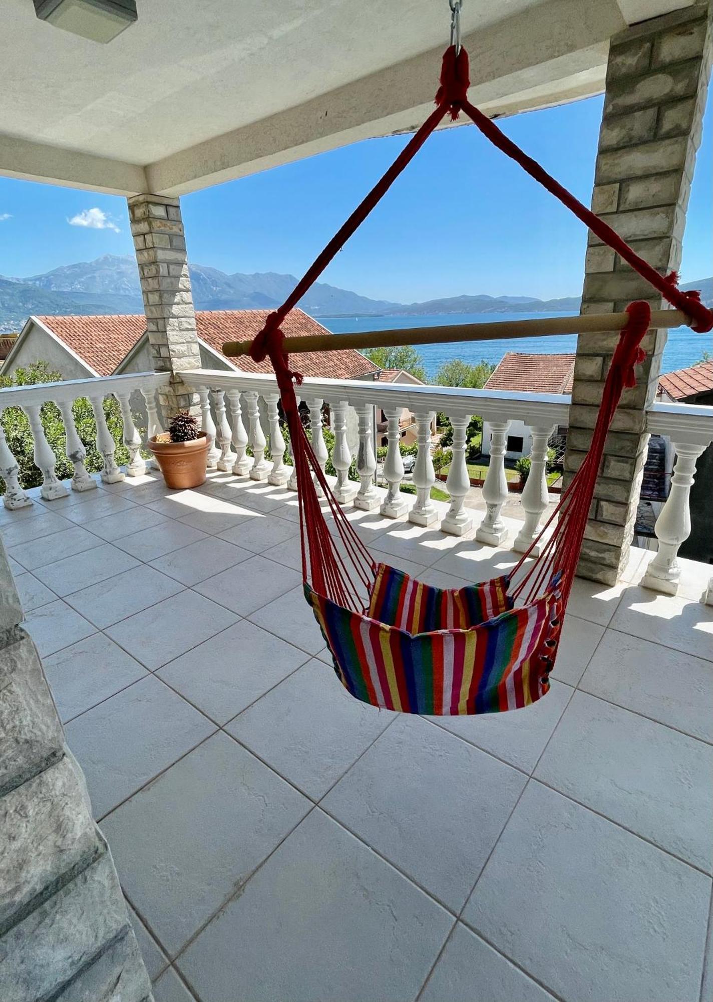 Aparthotel Family House With Pool & Sea View à Bijela Extérieur photo